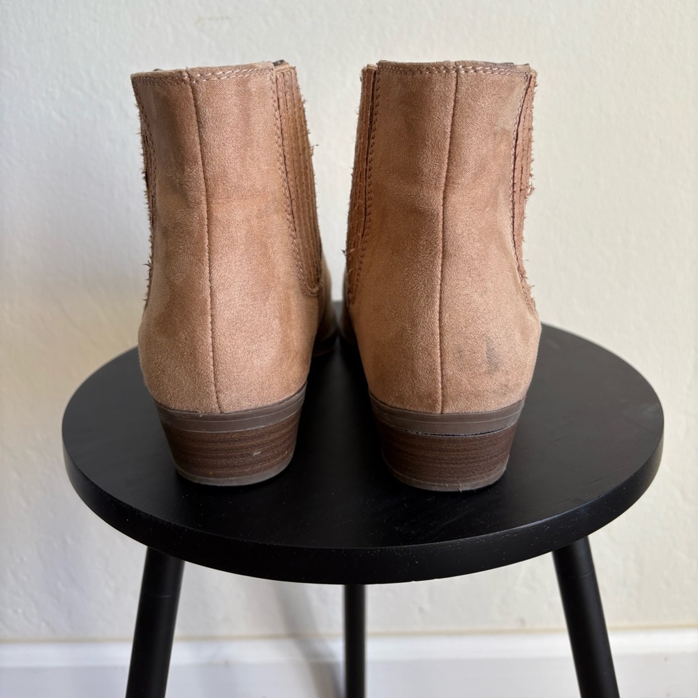 Universal Thread Booties - Picture 4 of 5